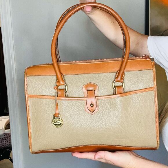 Vintage DOONEY & BOURKE 90s Tan Brown Leather All Weather Shoulder Purse Handbag - Picture 13 of 15